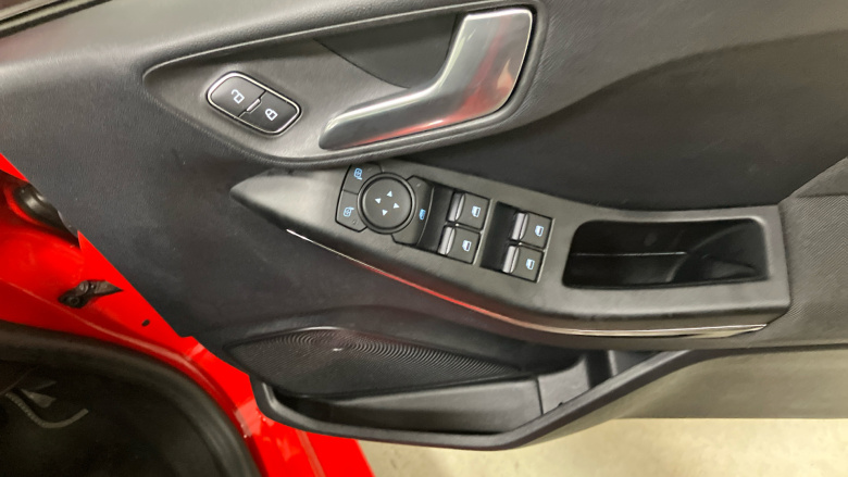 Ford Fiesta 1.0 EcoBoost Titanium 5dr Petrol Hatchback